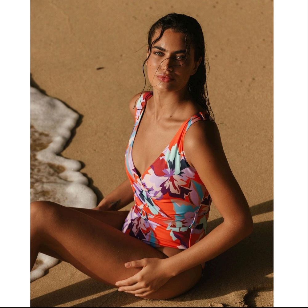 Anthropologie x Hutch Meela V-Neck Belted One-Piece Swimsuit